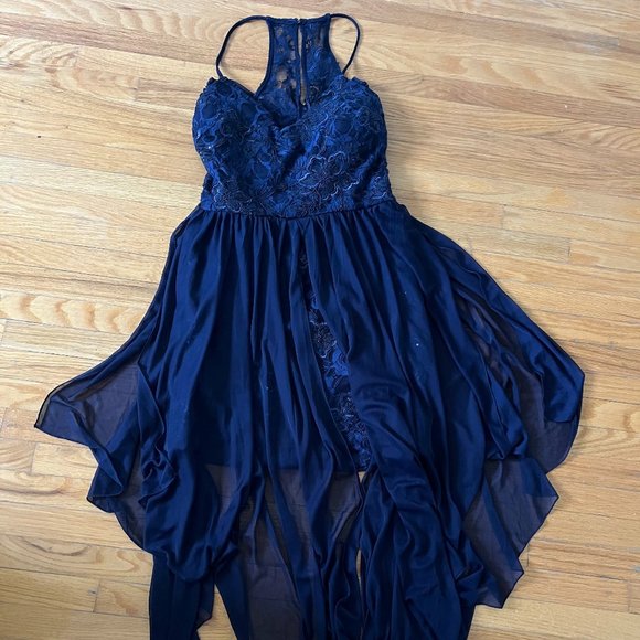 Gorgeous lace mini dress - Picture 12 of 16